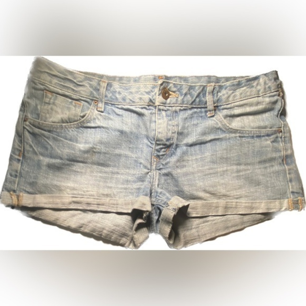 DIVIDED by H&M Mid Rise Distressed cuffed Blue Denim Jean Shorts Women's Size 10